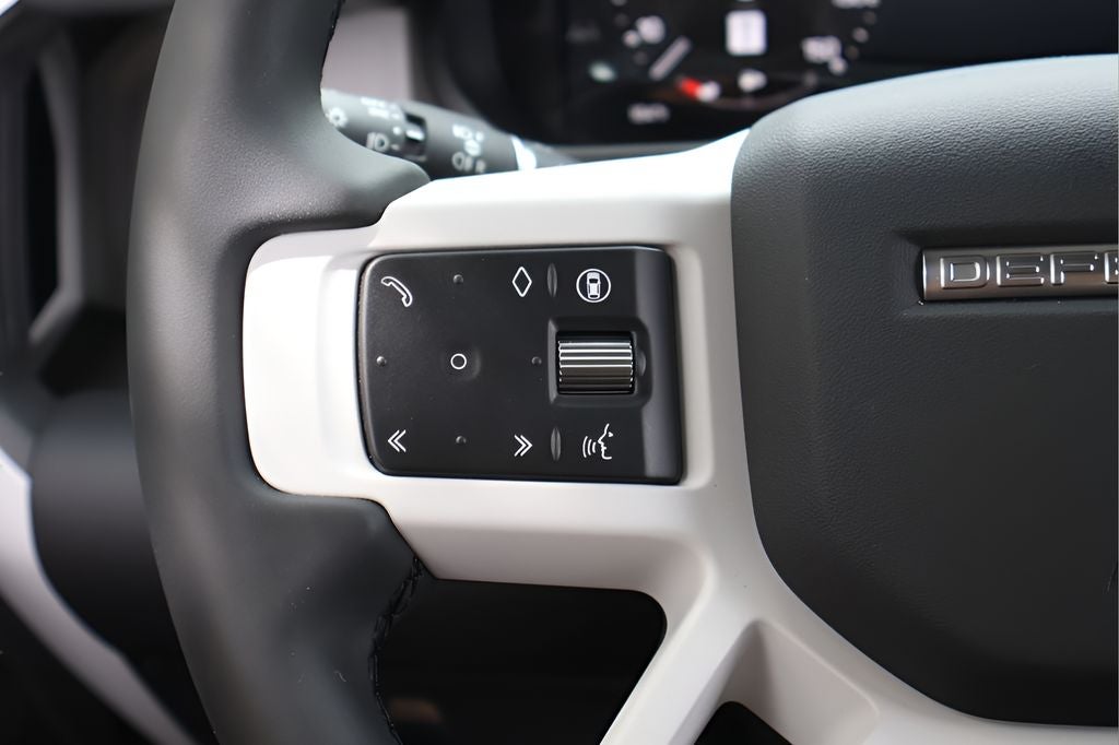 2026 Land Rover Defender 110 X-Dynamic SE