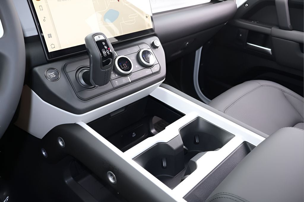 2026 Land Rover Defender 110 X-Dynamic SE