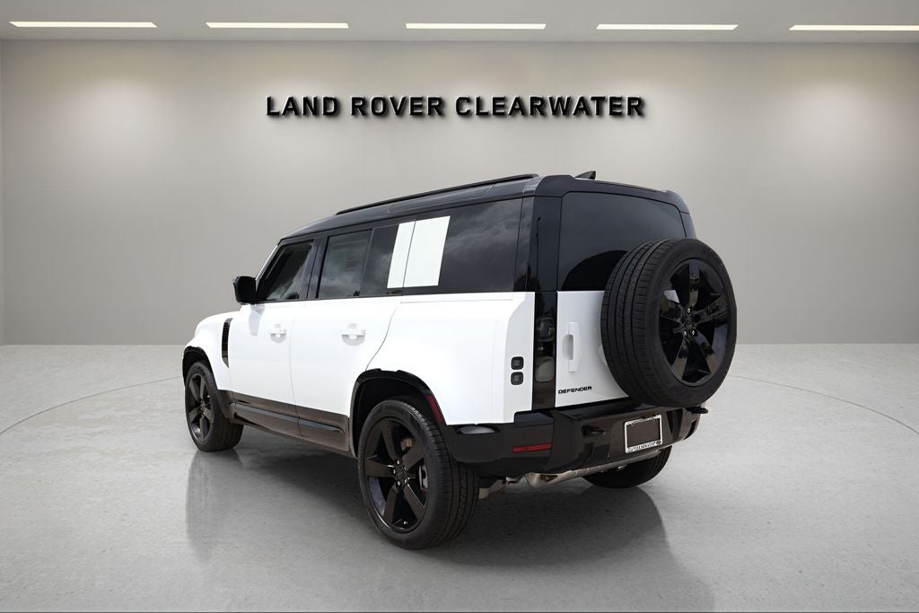 2026 Land Rover Defender 110 X-Dynamic SE