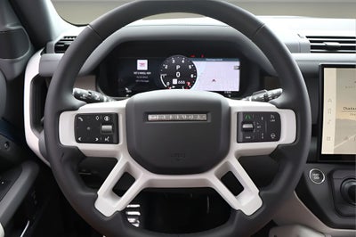 2026 Land Rover Defender 110 X-Dynamic SE