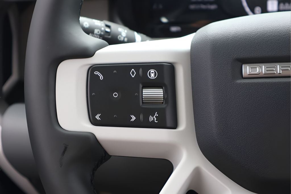 2026 Land Rover Defender 110 X-Dynamic SE