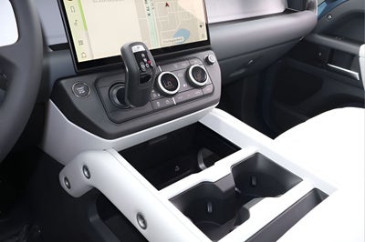 2026 Land Rover Defender 110 X-Dynamic SE