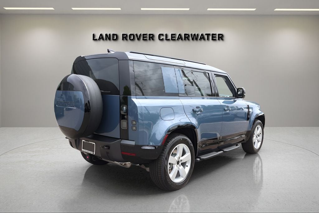 2026 Land Rover Defender 110 X-Dynamic SE