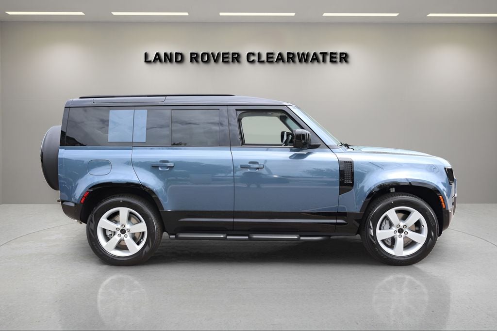 2026 Land Rover Defender 110 X-Dynamic SE