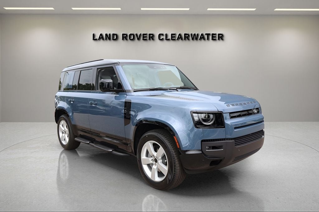 2026 Land Rover Defender 110 X-Dynamic SE