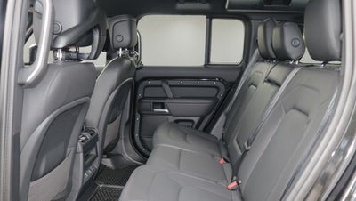 2026 Land Rover Defender 110 X-Dynamic SE