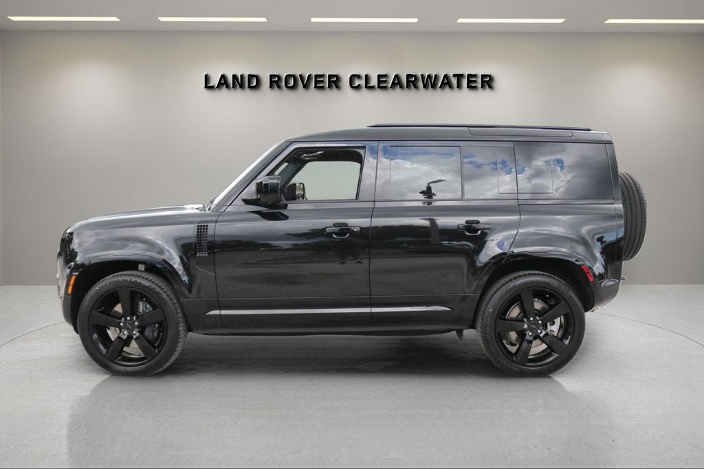 2026 Land Rover Defender 110 X-Dynamic SE