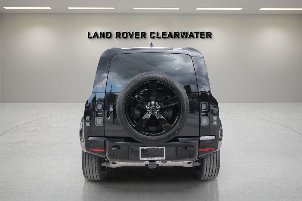 2026 Land Rover Defender 110 X-Dynamic SE