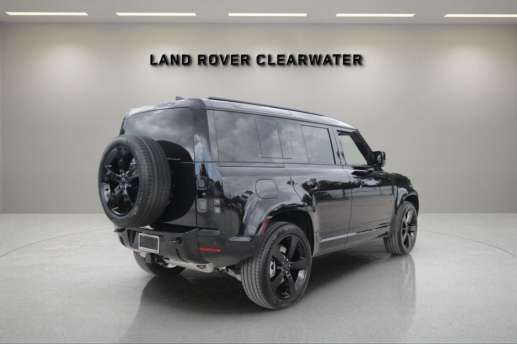 2026 Land Rover Defender 110 X-Dynamic SE