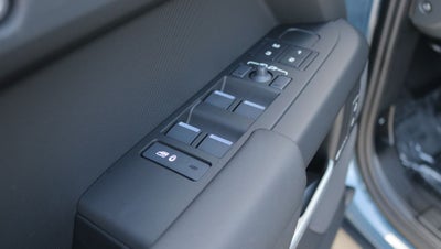 2026 Land Rover Defender 110 X-Dynamic SE