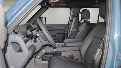 2026 Land Rover Defender 110 X-Dynamic SE