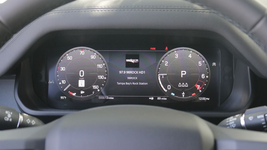 2026 Land Rover Defender 110 X-Dynamic SE