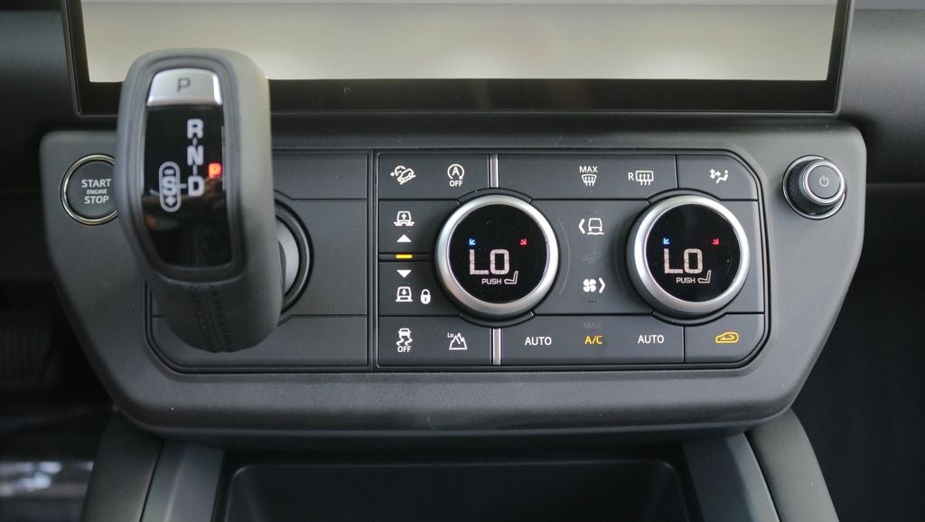 2026 Land Rover Defender 110 X-Dynamic SE
