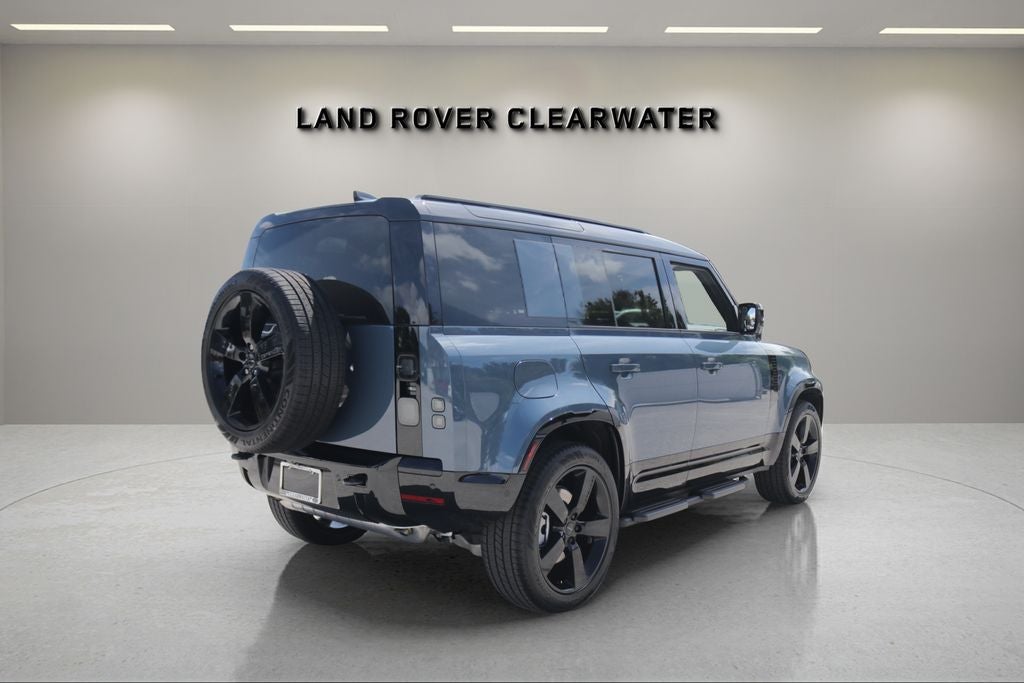 2026 Land Rover Defender 110 X-Dynamic SE