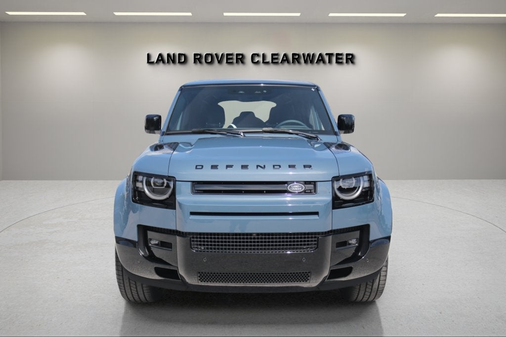 2026 Land Rover Defender 110 X-Dynamic SE