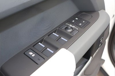 2026 Land Rover Defender 110 X-Dynamic SE