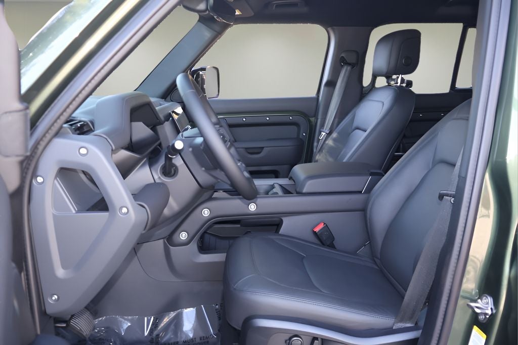 2026 Land Rover Defender 110 X-Dynamic SE