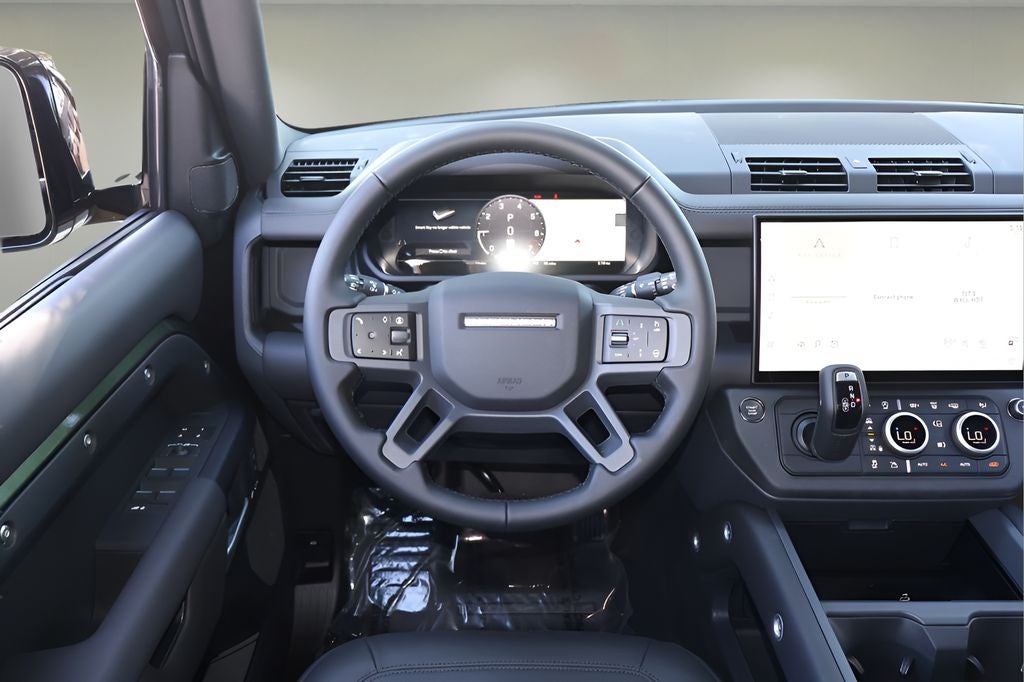 2026 Land Rover Defender 110 X-Dynamic SE