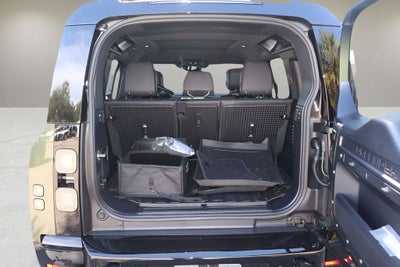 2026 Land Rover Defender 110 X-Dynamic SE