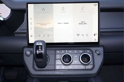 2026 Land Rover Defender 110 X-Dynamic SE