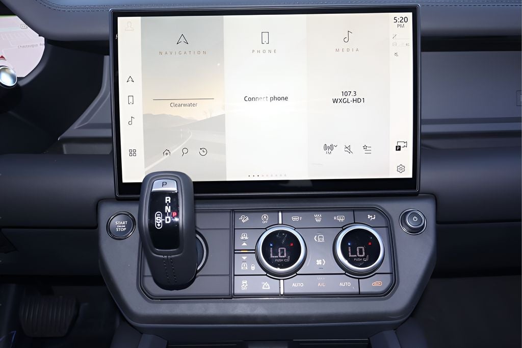2026 Land Rover Defender 110 X-Dynamic SE