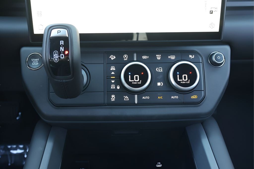 2026 Land Rover Defender 110 X-Dynamic SE