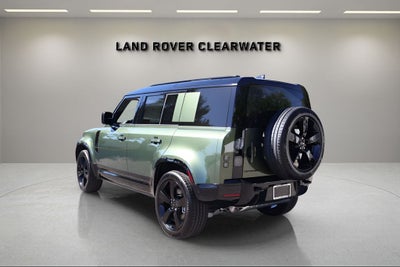 2026 Land Rover Defender 110 X-Dynamic SE