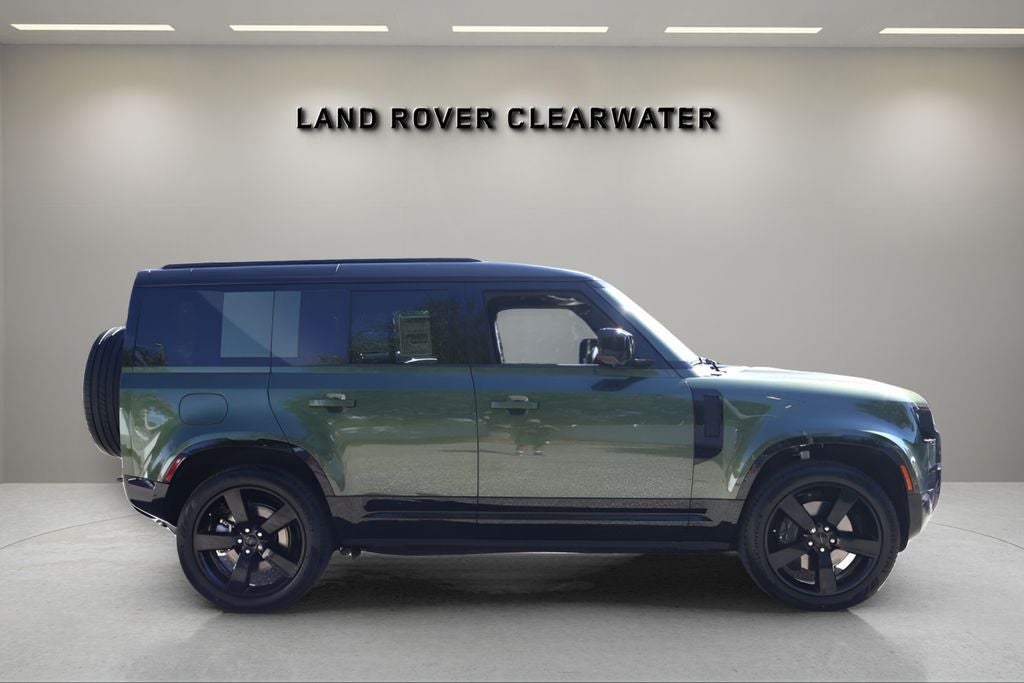 2026 Land Rover Defender 110 X-Dynamic SE
