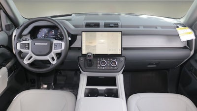 2026 Land Rover Defender 110 X-Dynamic SE