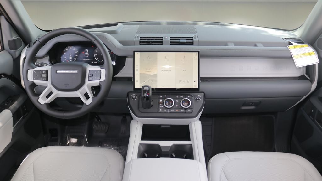 2026 Land Rover Defender 110 X-Dynamic SE