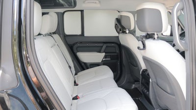 2026 Land Rover Defender 110 X-Dynamic SE