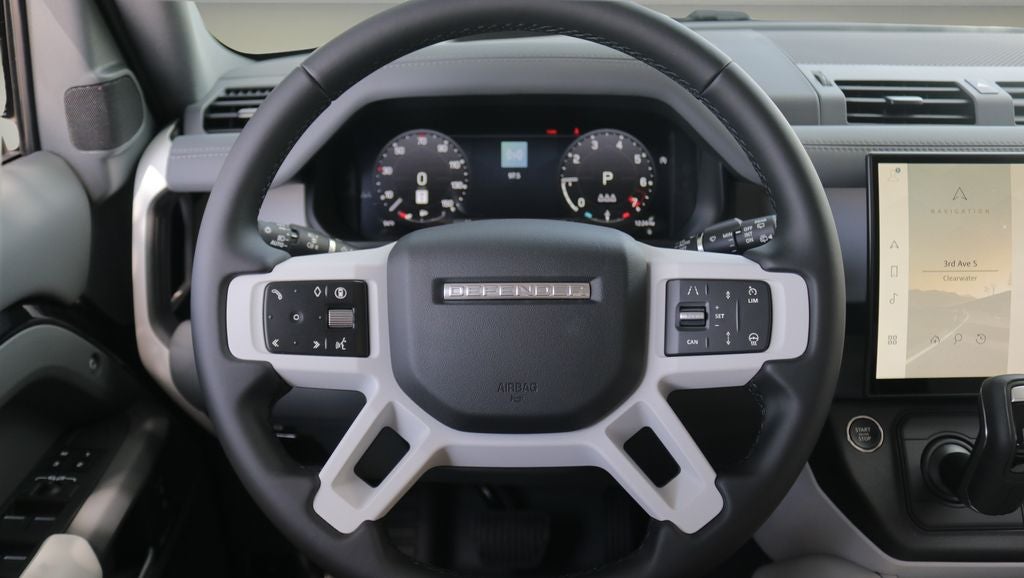 2026 Land Rover Defender 110 X-Dynamic SE