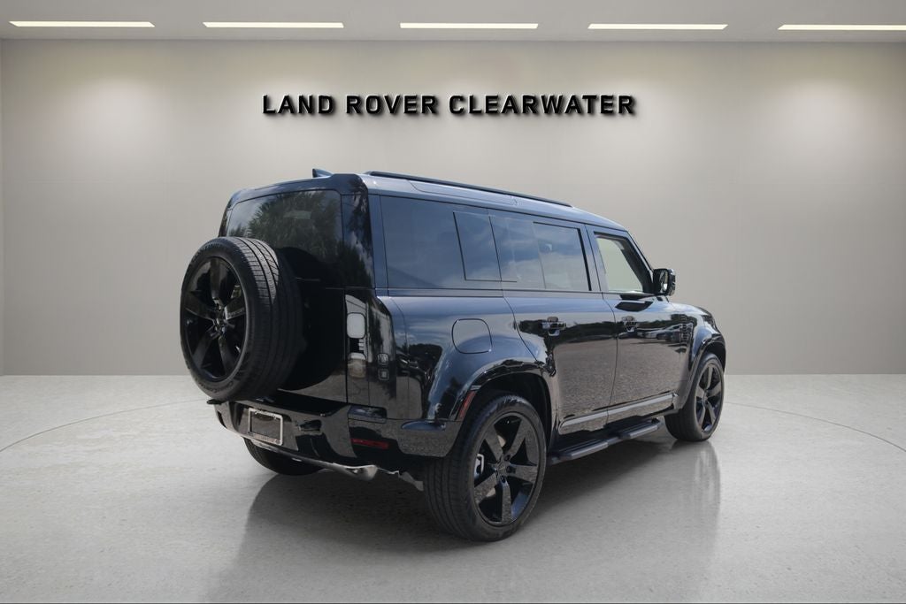 2026 Land Rover Defender 110 X-Dynamic SE