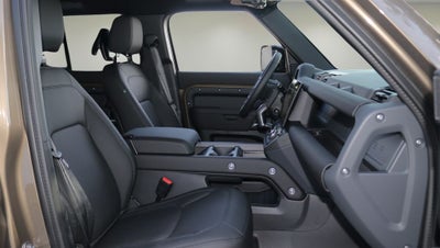 2026 Land Rover Defender 110 X-Dynamic SE