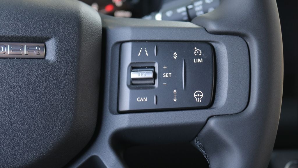 2026 Land Rover Defender 110 X-Dynamic SE