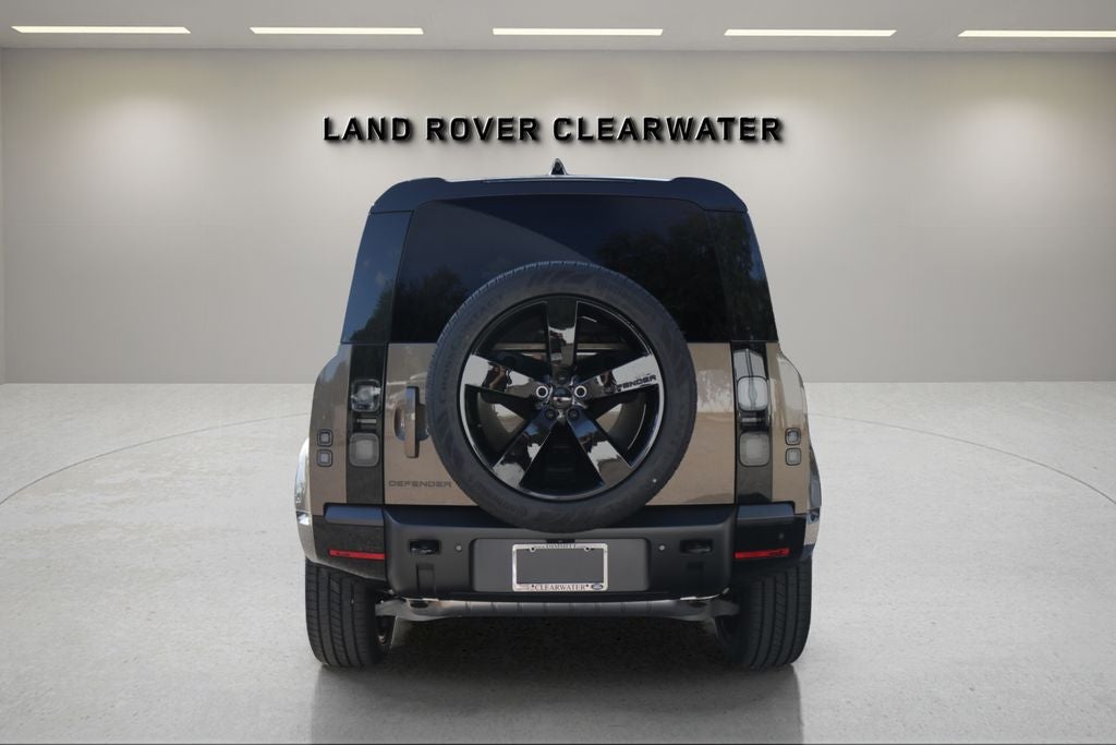2026 Land Rover Defender 110 X-Dynamic SE