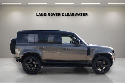 2026 Land Rover Defender 110 X-Dynamic SE