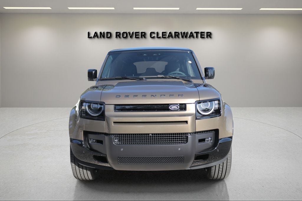 2026 Land Rover Defender 110 X-Dynamic SE