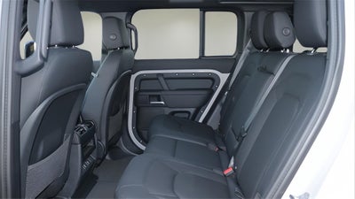 2026 Land Rover Defender 110 X-Dynamic SE