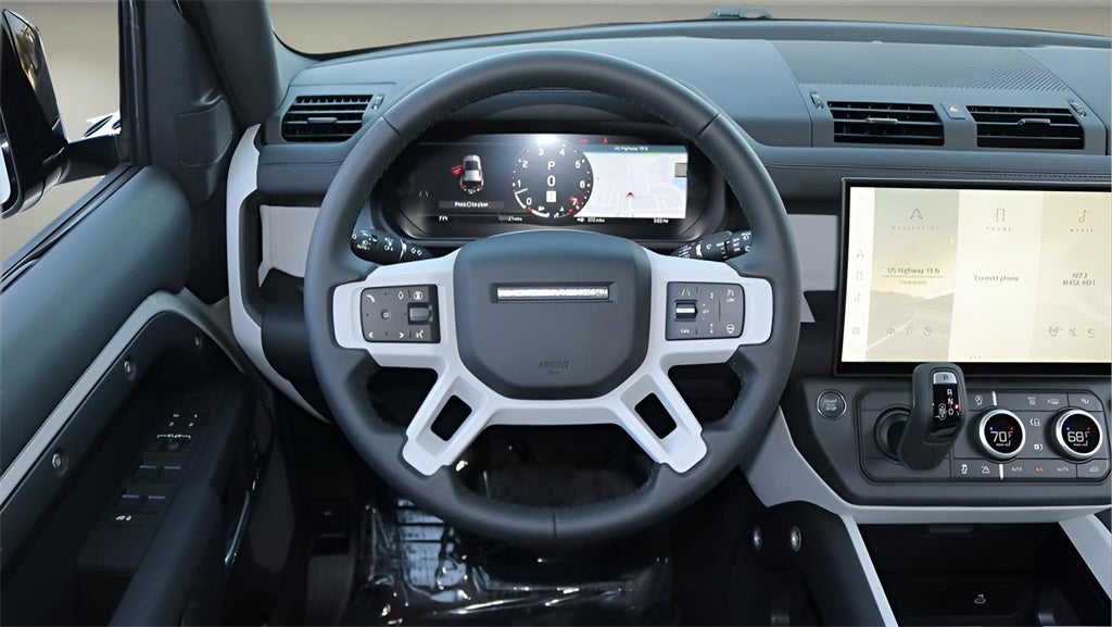 2026 Land Rover Defender 110 X-Dynamic SE