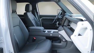 2026 Land Rover Defender 110 X-Dynamic SE