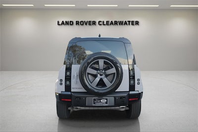 2026 Land Rover Defender 110 X-Dynamic SE