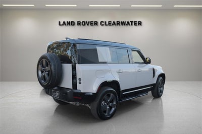 2026 Land Rover Defender 110 X-Dynamic SE