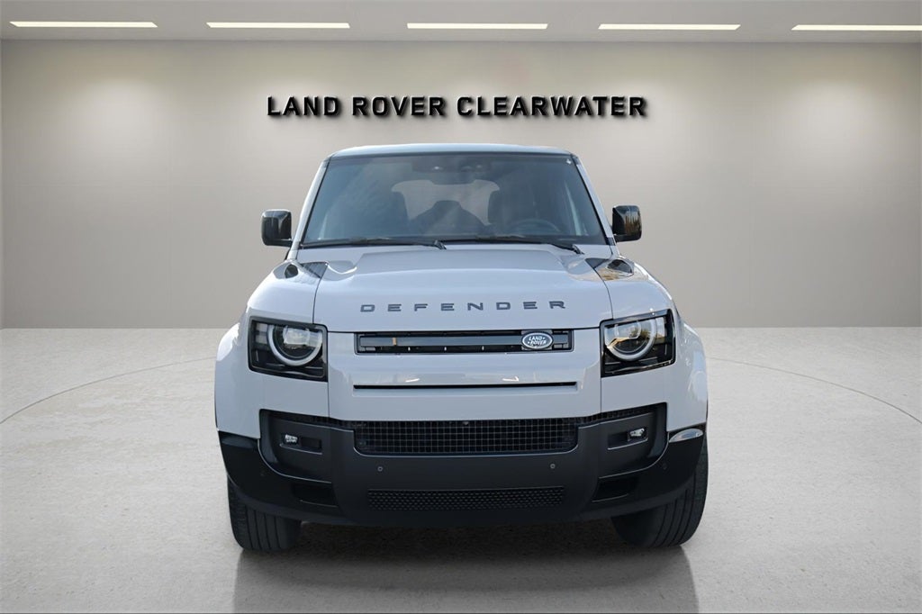 2026 Land Rover Defender 110 X-Dynamic SE