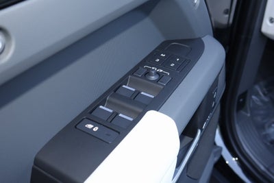 2026 Land Rover Defender 110 X-Dynamic SE