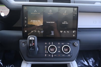 2026 Land Rover Defender 110 X-Dynamic SE