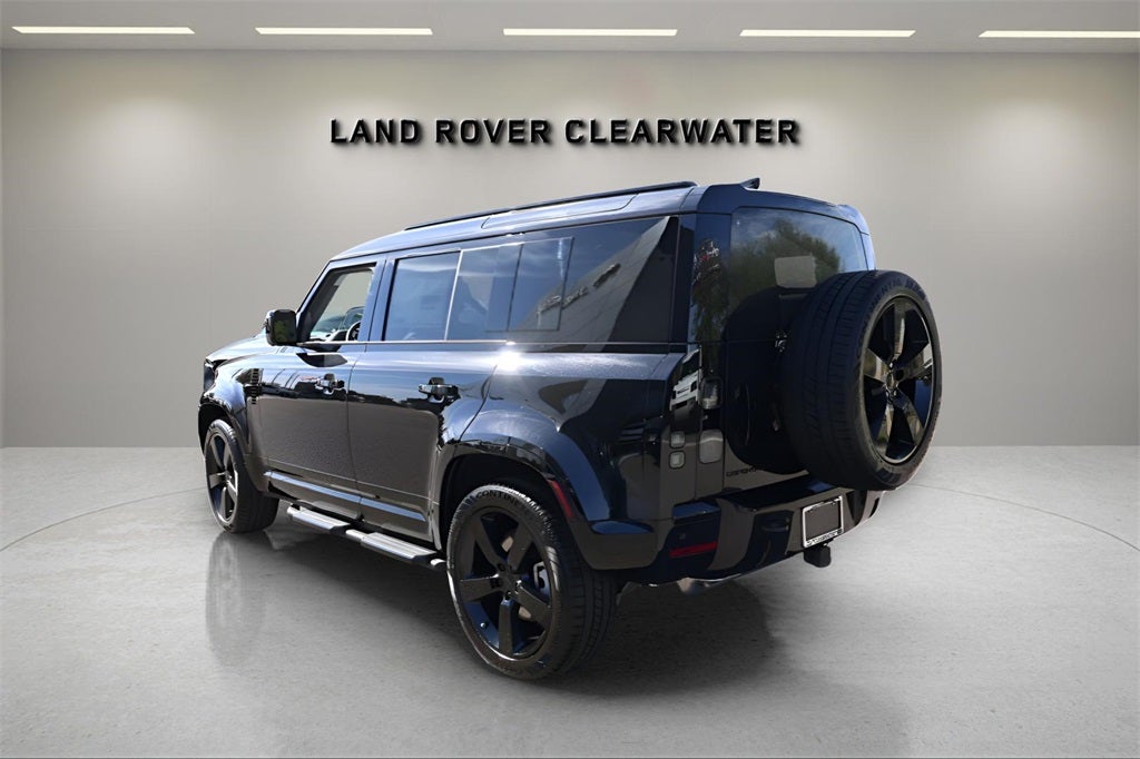 2026 Land Rover Defender 110 X-Dynamic SE