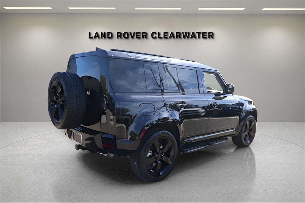 2026 Land Rover Defender 110 X-Dynamic SE