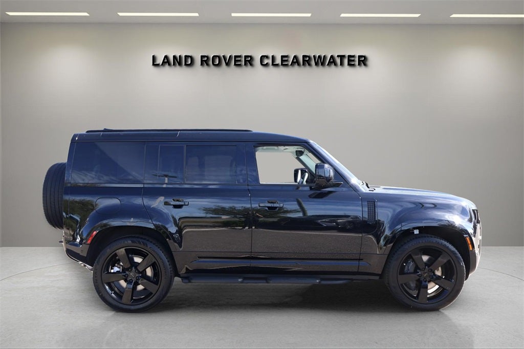 2026 Land Rover Defender 110 X-Dynamic SE