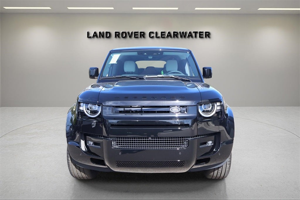 2026 Land Rover Defender 110 X-Dynamic SE